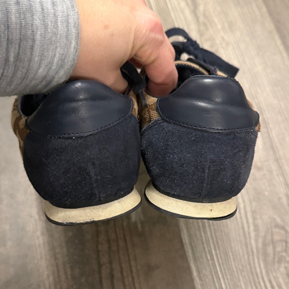 Coach Kelson Signature Logo Navy Blue and Tan Low Rise Sneakers Size 9.5 - Picture 4 of 10